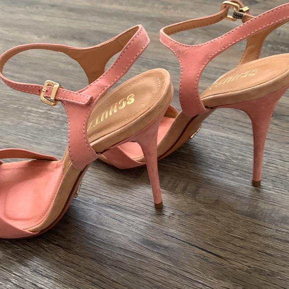 Heels heels for days! - Picture 3 of 5